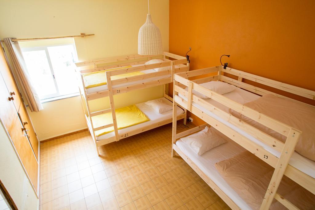 Good Feeling Hostel & Guest House Рапозейра Экстерьер фото
